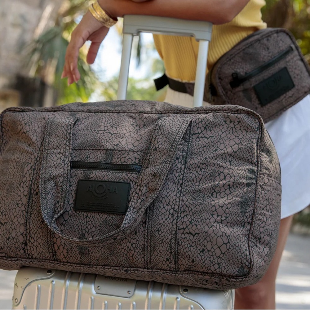 ISO- ALOHA Collection Weekender in Python - Picture 2 of 2